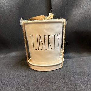 NWT- Rae Dunn “LIBERTY” Ceramic Planter